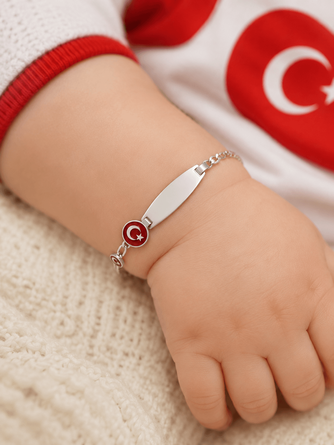 Türk Bayrağı Figürlü 925 Ayar Gümüş Kişiye Özel Çocuk Künyesi