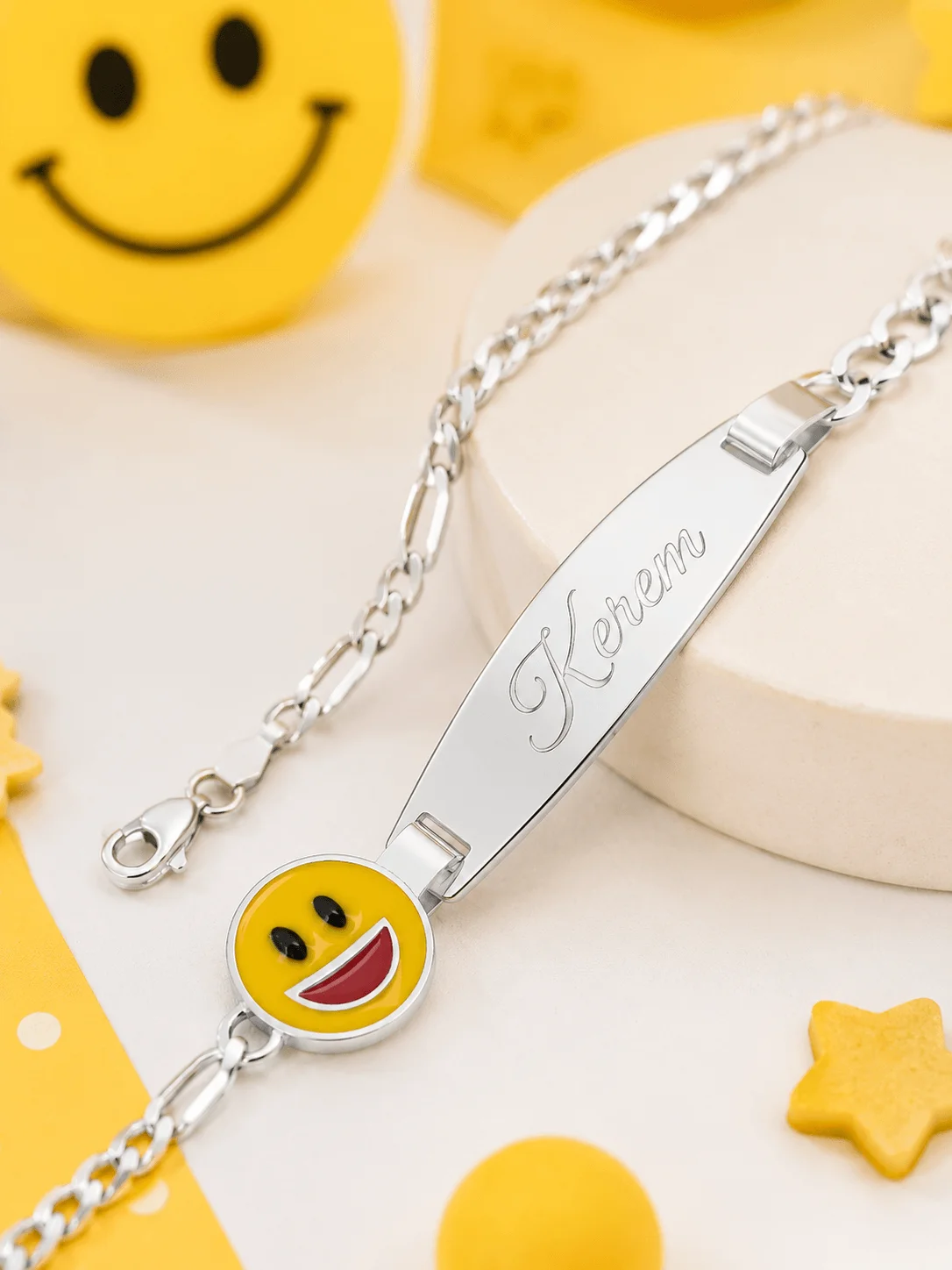 Gülen Emoji Detaylı 925 Ayar Gümüş Kişiye Özel Çocuk Künyesi